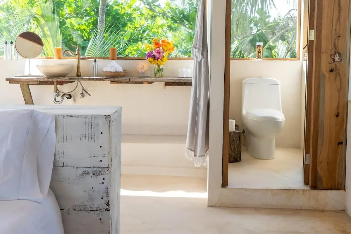 Beautiful 5 Bedroom Beachfront Villa Tulum
