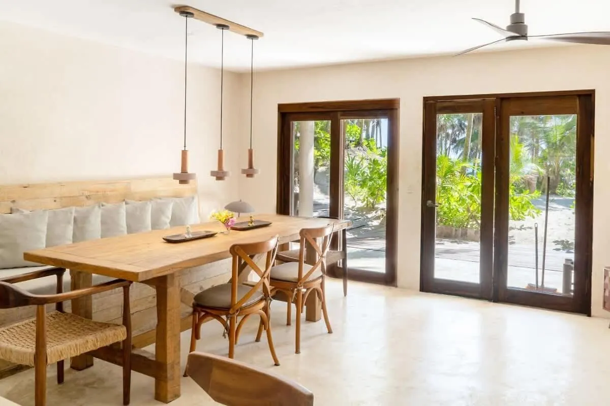 Beautiful 5 Bedroom Beachfront Villa Tulum