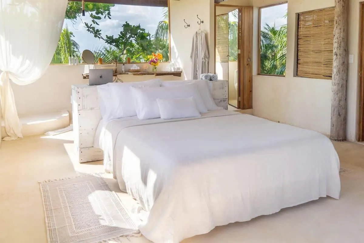 Beautiful 5 Bedroom Beachfront Villa Tulum