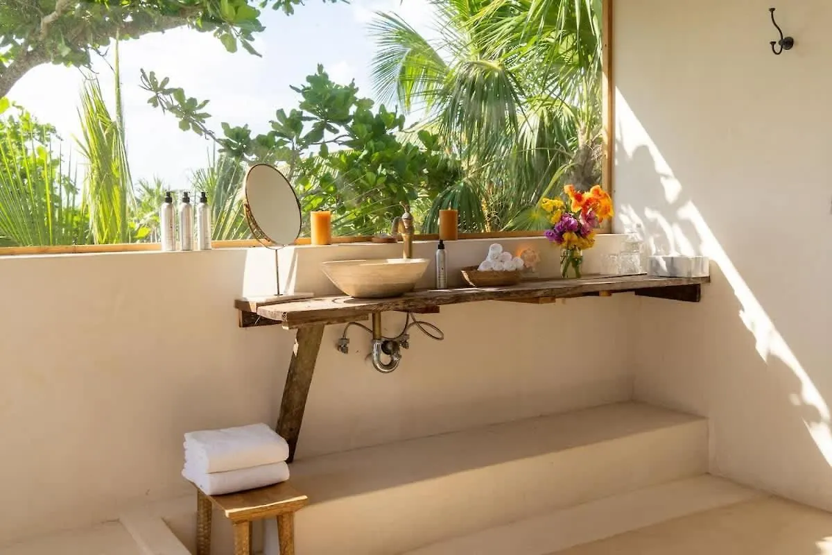 Beautiful 5 Bedroom Beachfront Villa Tulum 0*,  México
